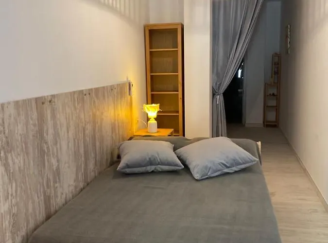 Loft Valentia Tous كاليبي